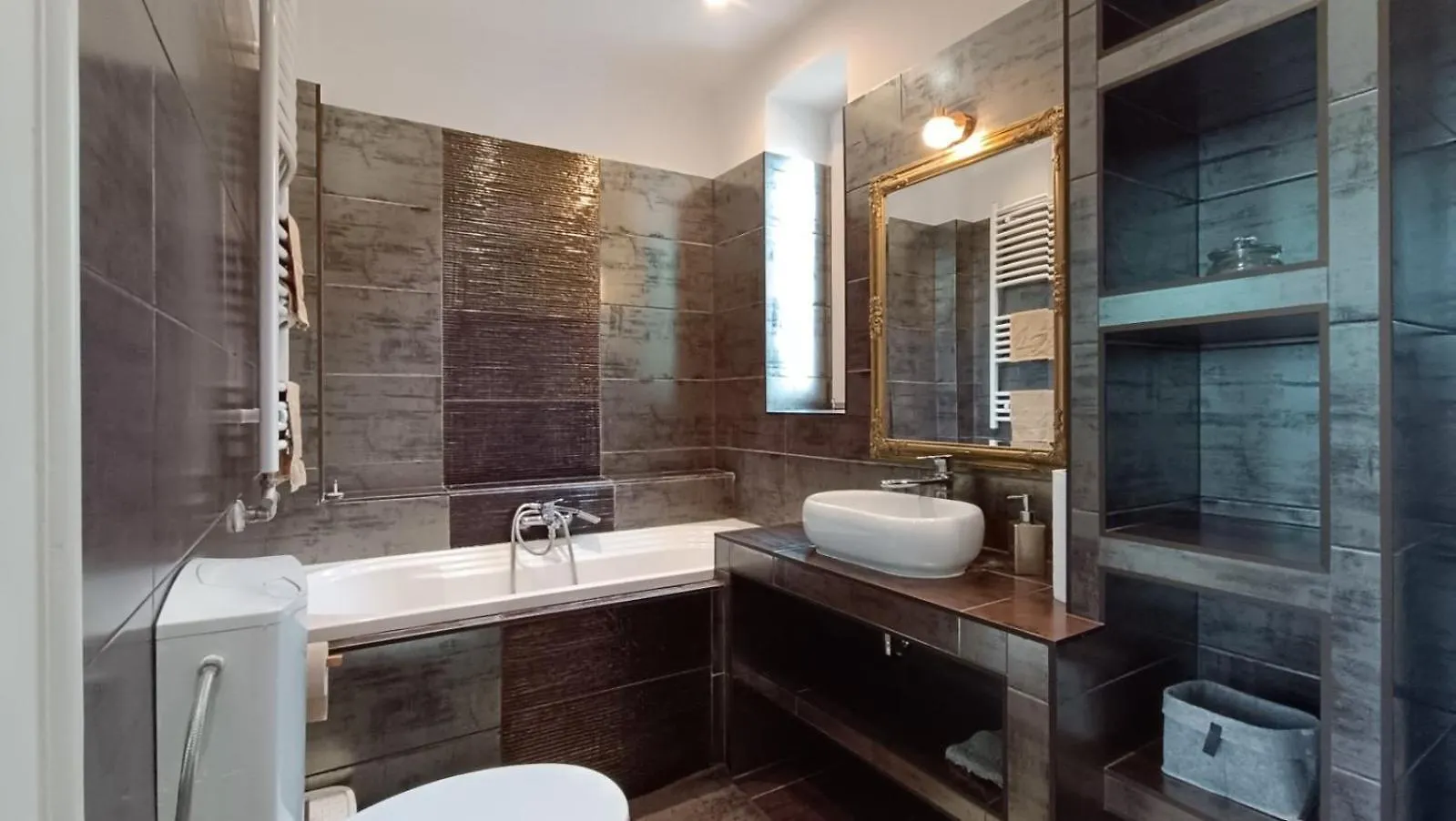 Boldogasszony 38 - Resty Apartment Szeged