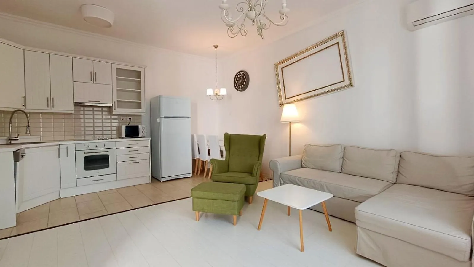 Boldogasszony 38 - Resty Apartment Szeged